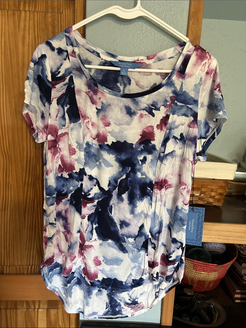 Simply Vera Vera Wang Blue and Burgundy Watercolor Scoop Neck Short Sleeve Top